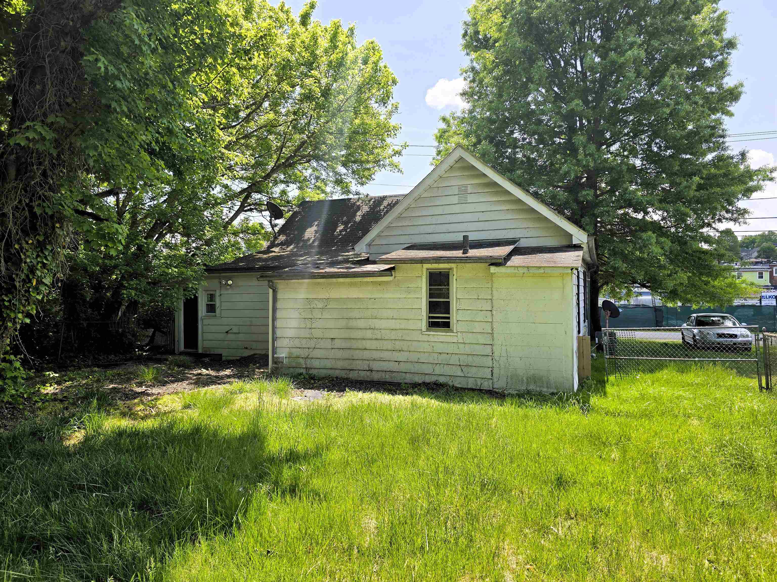 1104 West Street Radford VA 24141
