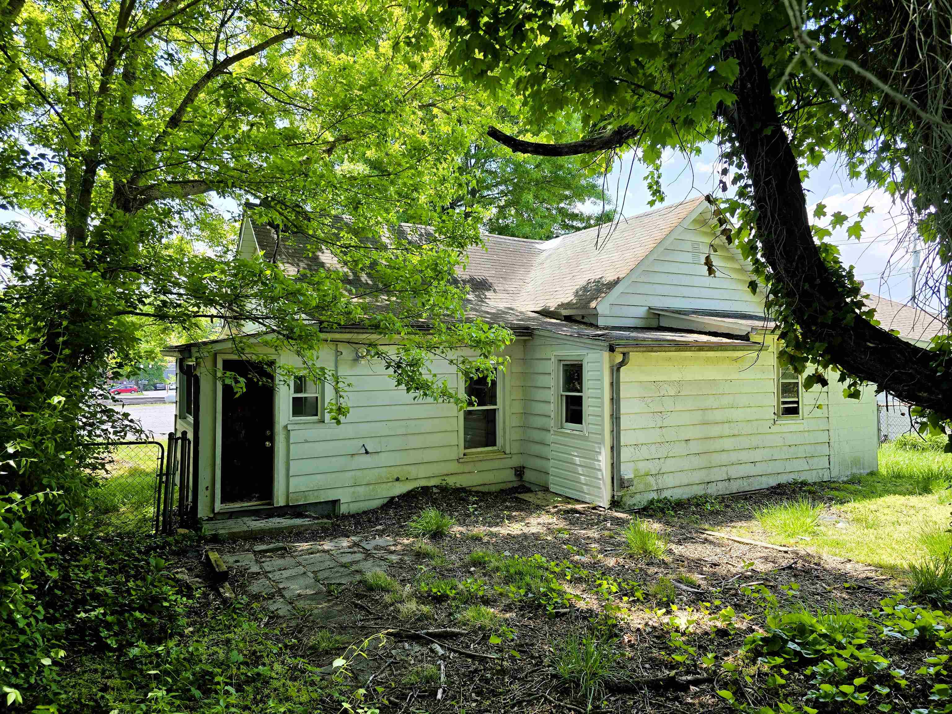 1104 West Street Radford VA 24141