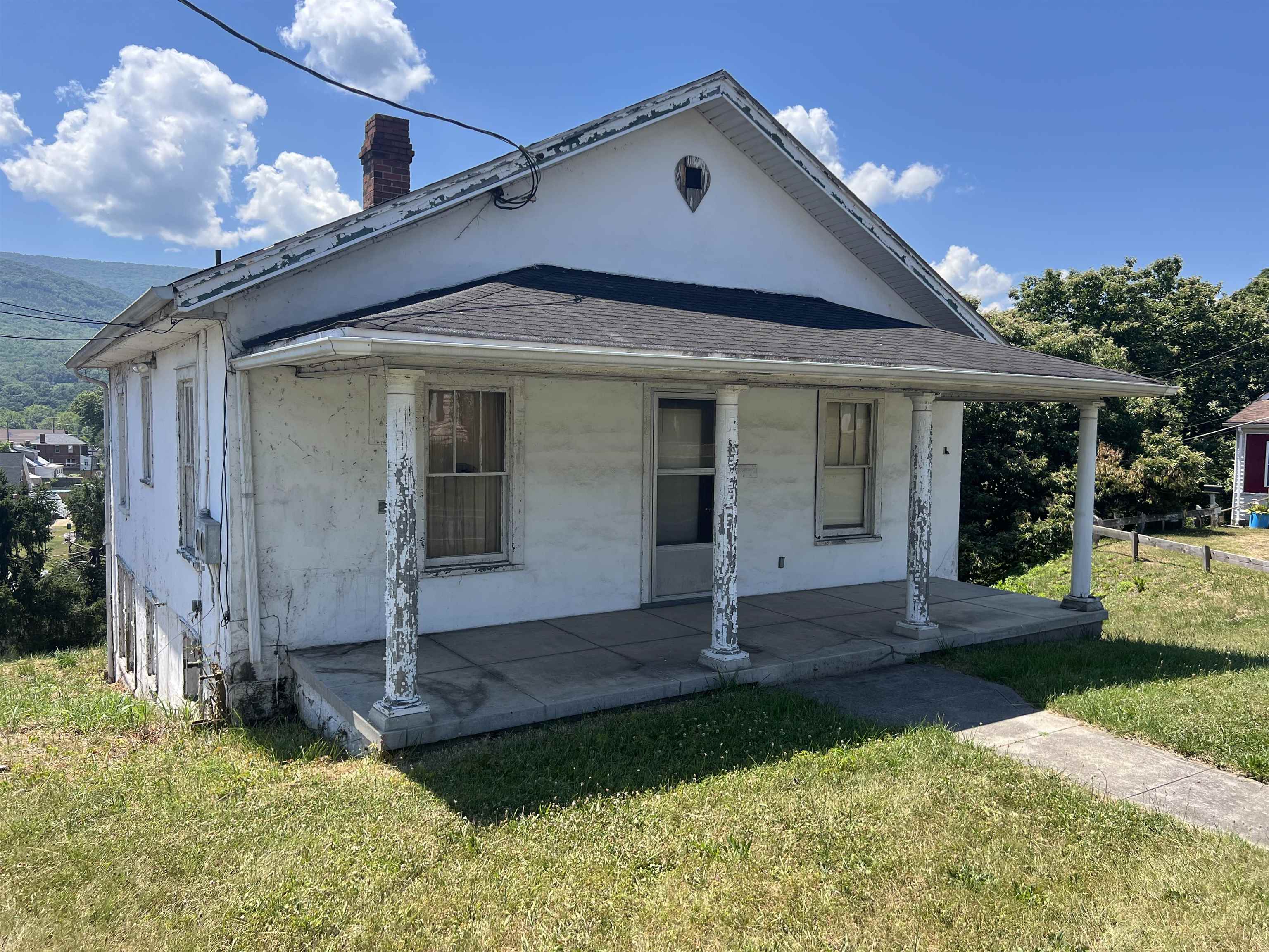 119 W Edgemont Drive Covington VA 24426