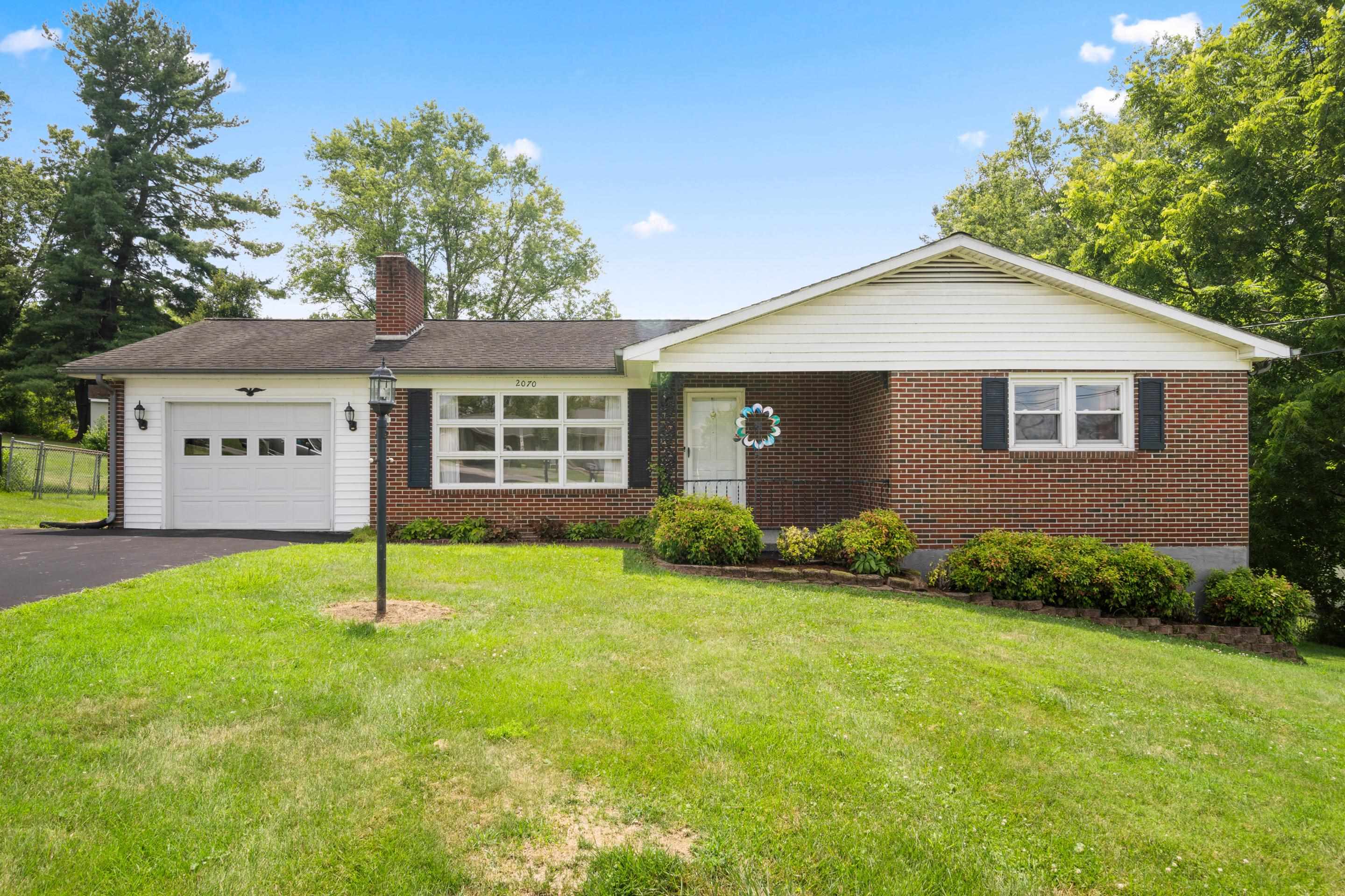 2070 Twin Oaks Avenue Pulaski VA 24301