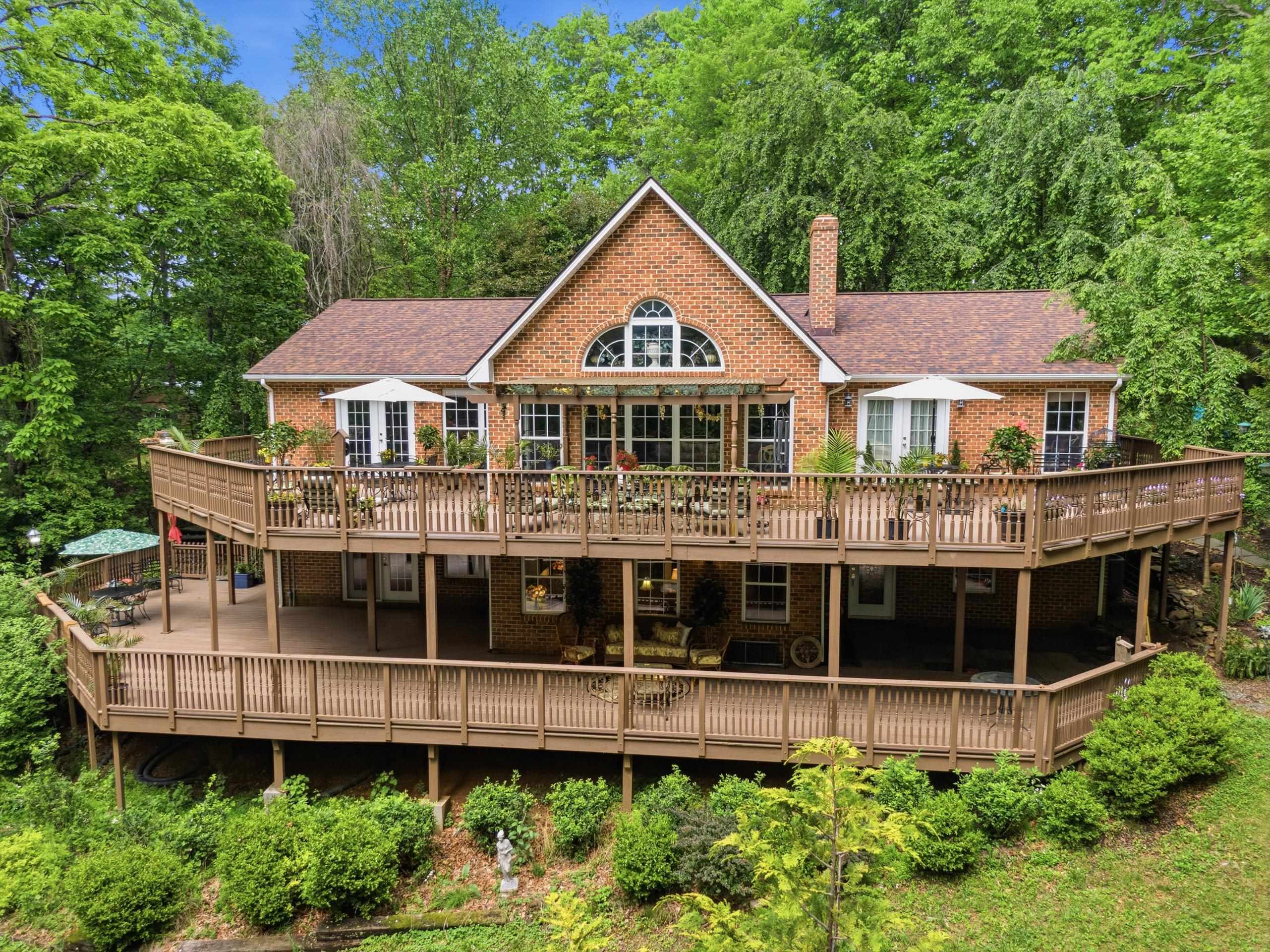 157 Burks Hollow Road Willis VA 24380
