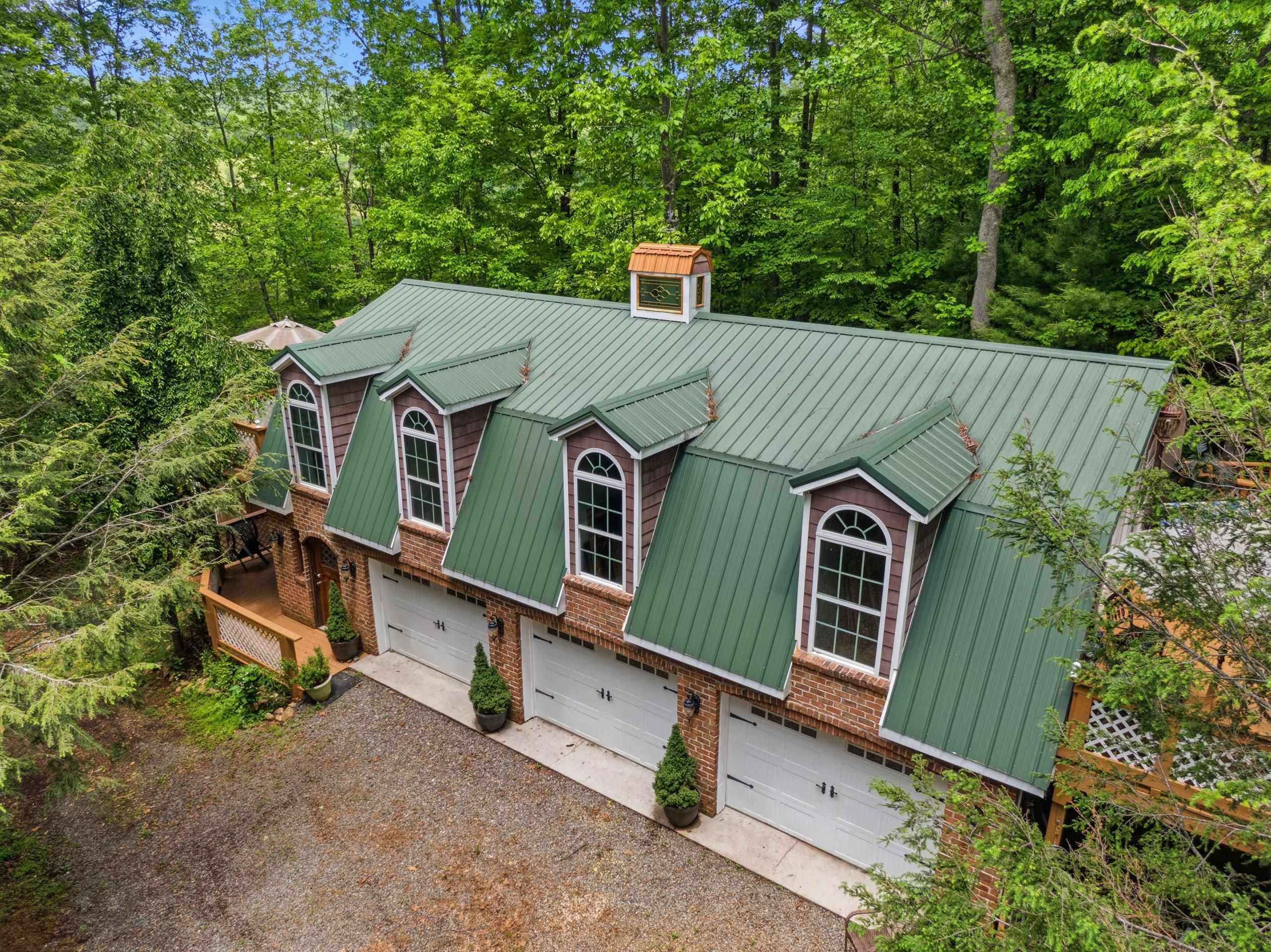 157 Burks Hollow Road Willis VA 24380