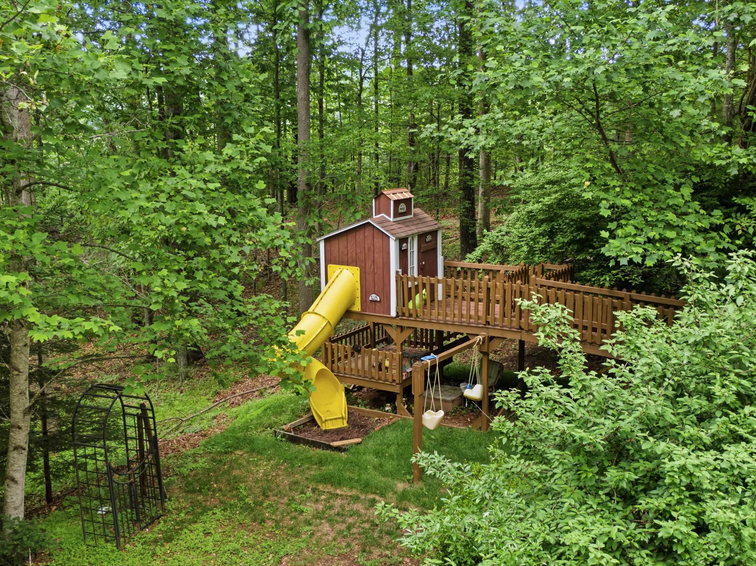 157 Burks Hollow Road Willis VA 24380
