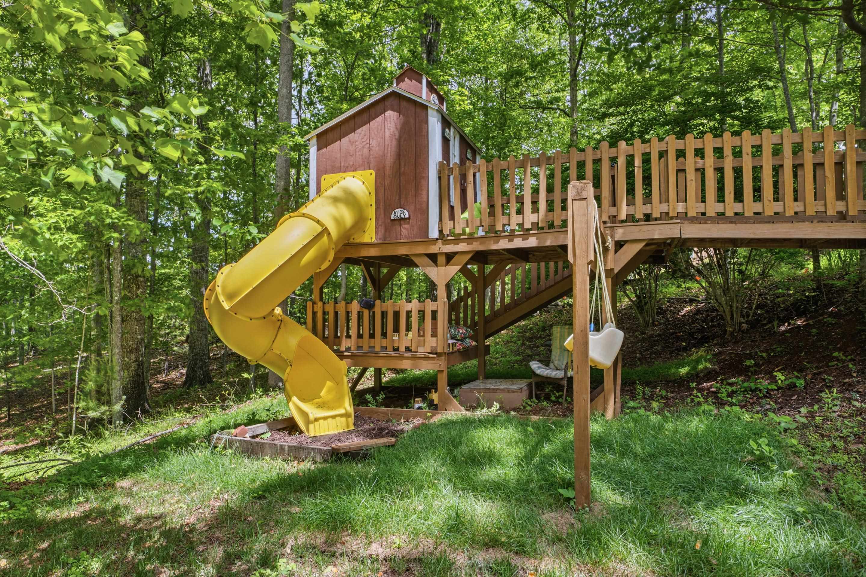 157 Burks Hollow Road Willis VA 24380