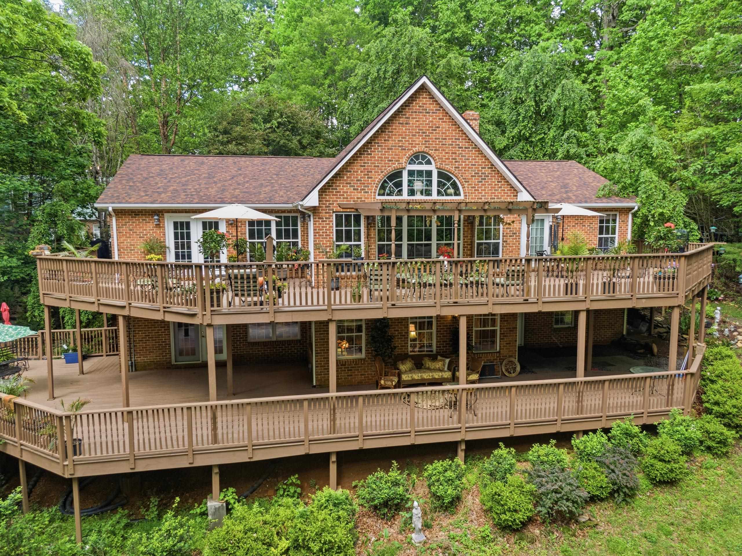 157 Burks Hollow Road Willis VA 24380