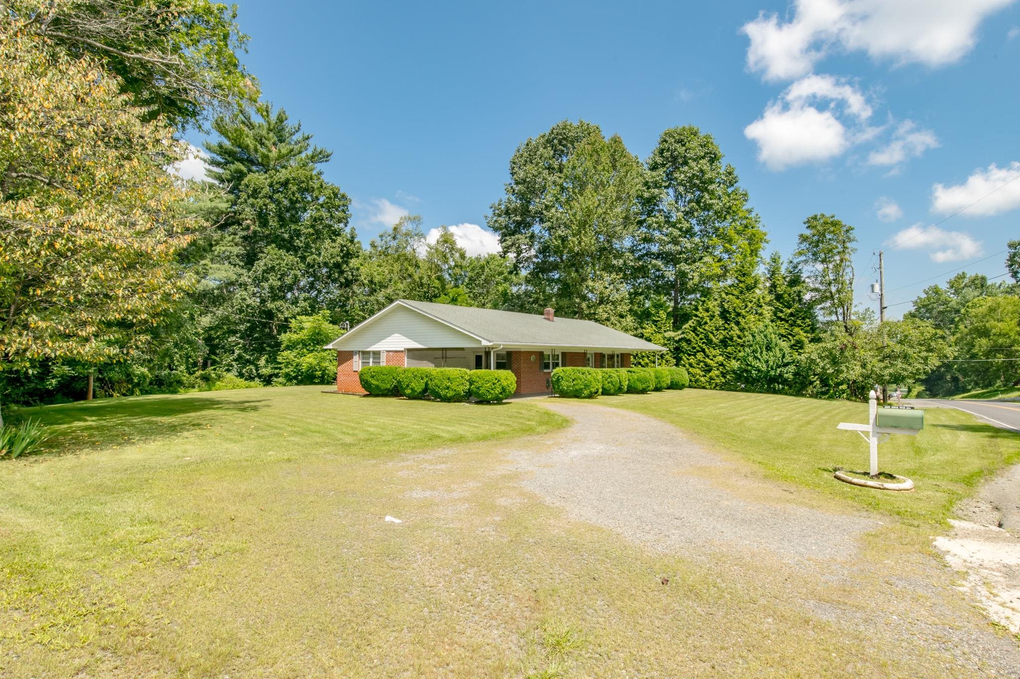 1135 S Main Street Galax VA 24333