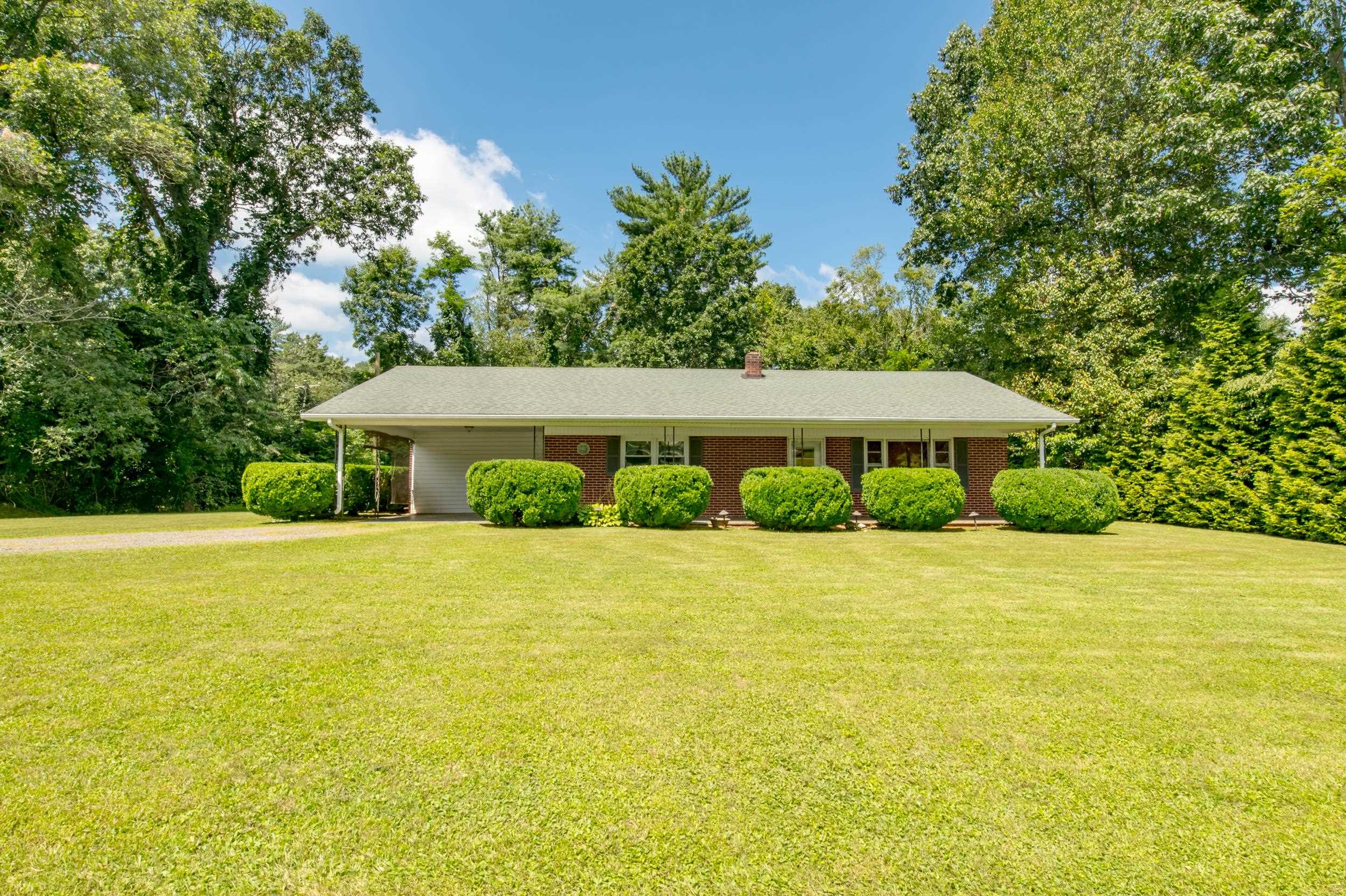 1135 S Main Street Galax VA 24333