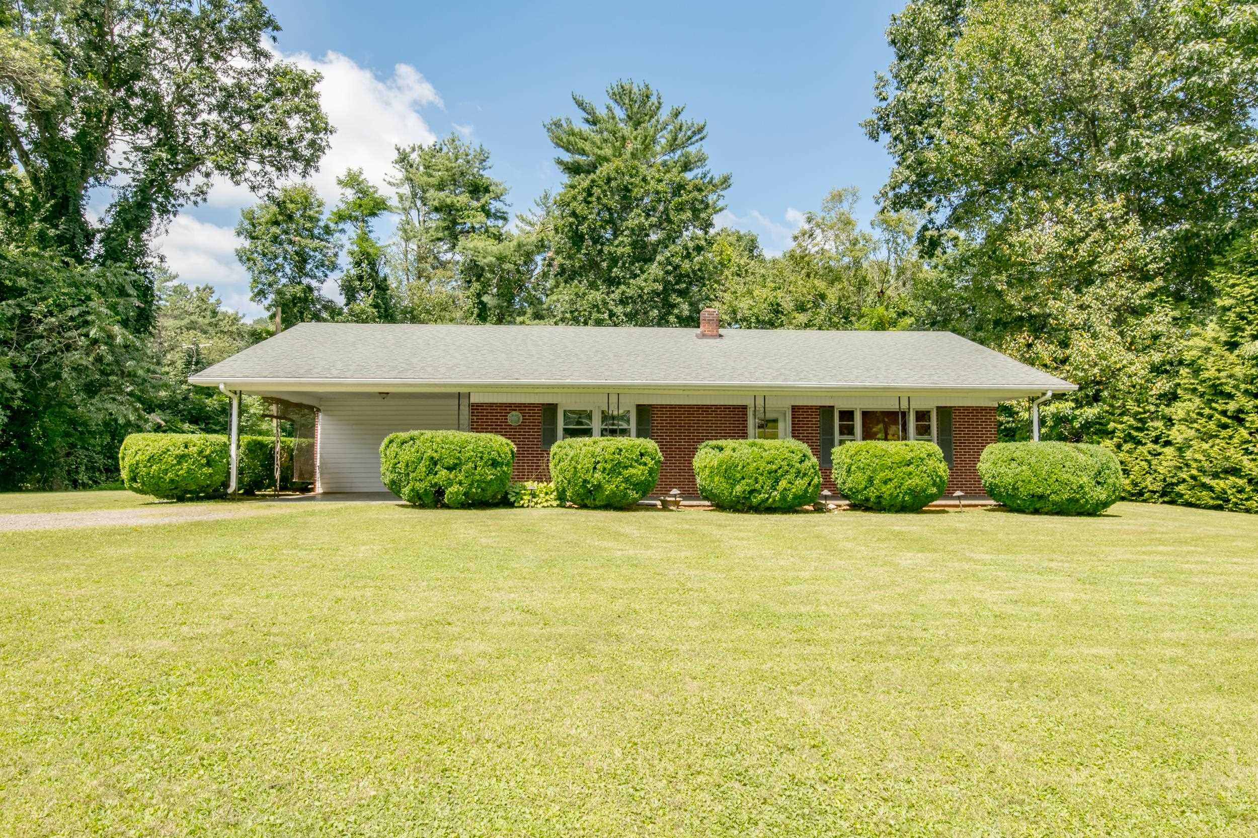 1135 S Main Street Galax VA 24333