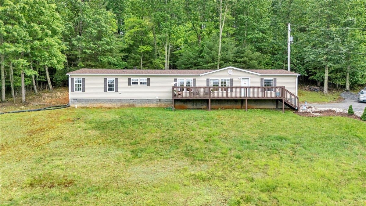 151 Perdue Road Staffordsville VA 24167