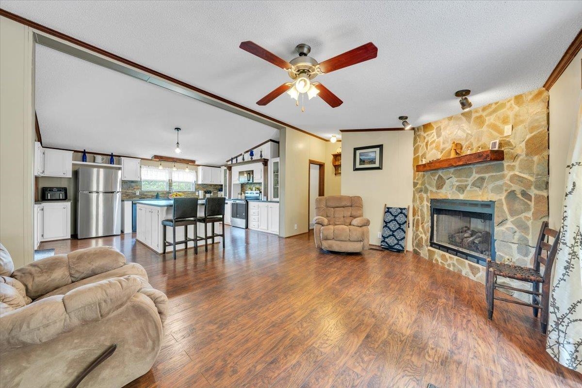 151 Perdue Road Staffordsville VA 24167