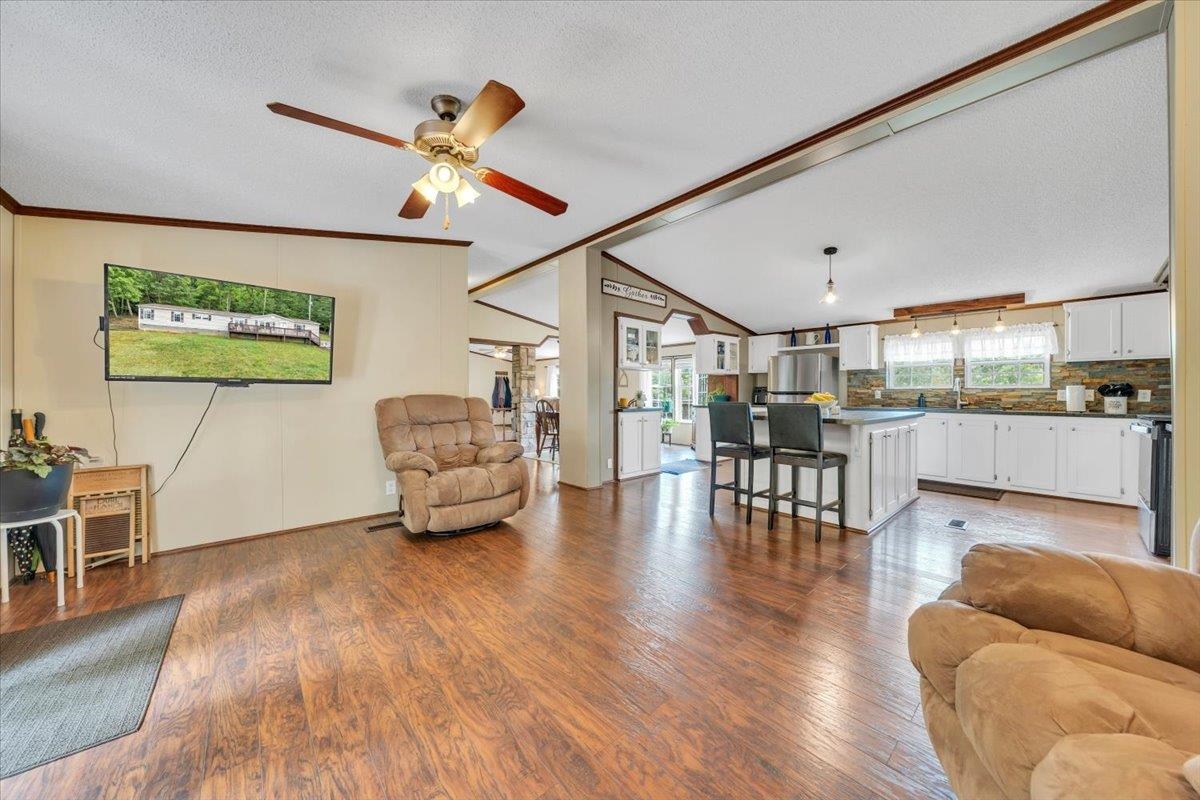 151 Perdue Road Staffordsville VA 24167