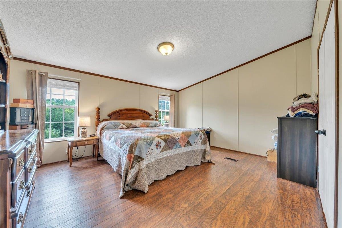151 Perdue Road Staffordsville VA 24167