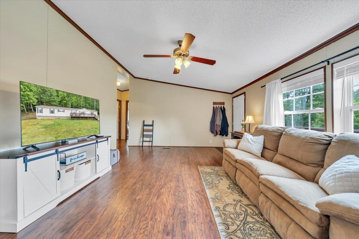 151 Perdue Road Staffordsville VA 24167