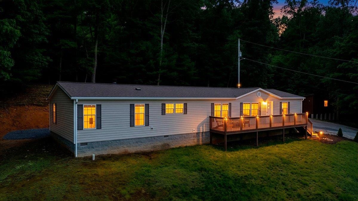 151 Perdue Road Staffordsville VA 24167