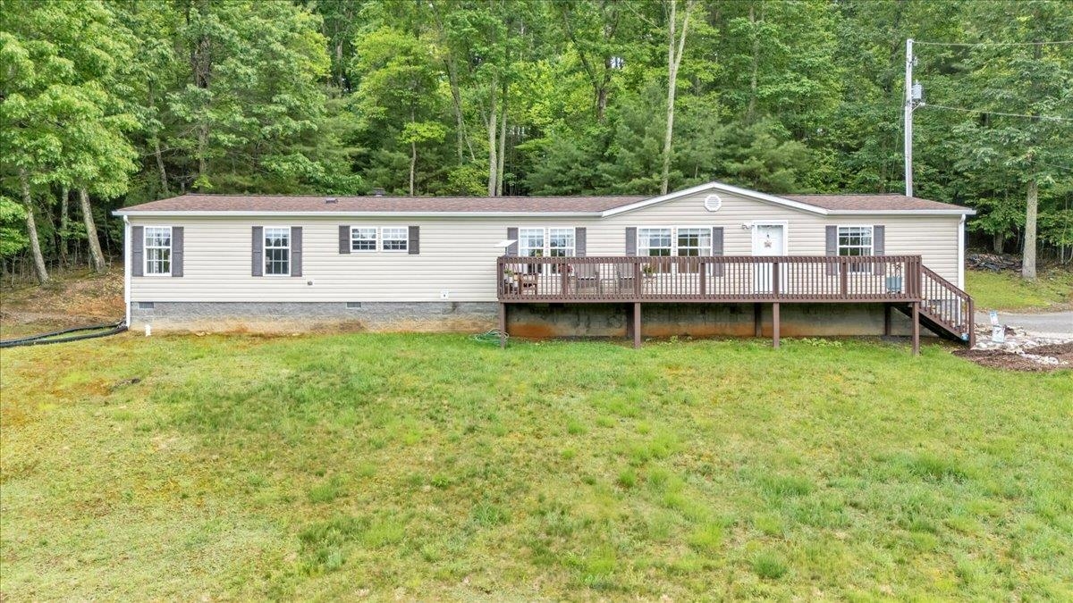 151 Perdue Road Staffordsville VA 24167