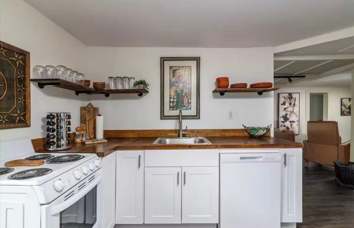 1951 Harding Road Blacksburg VA 24060