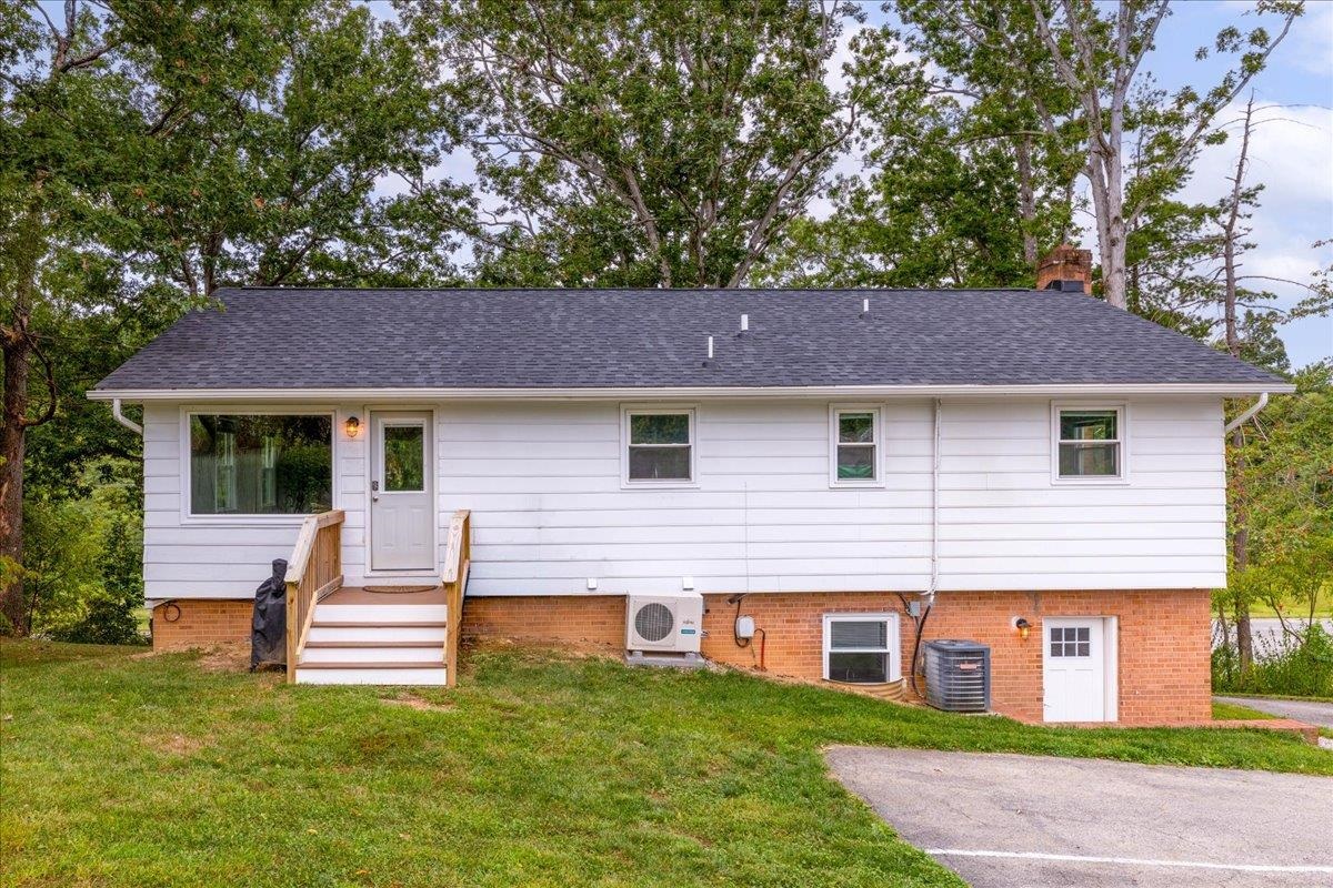 1370 Roanoke St Street Christiansburg VA 24073