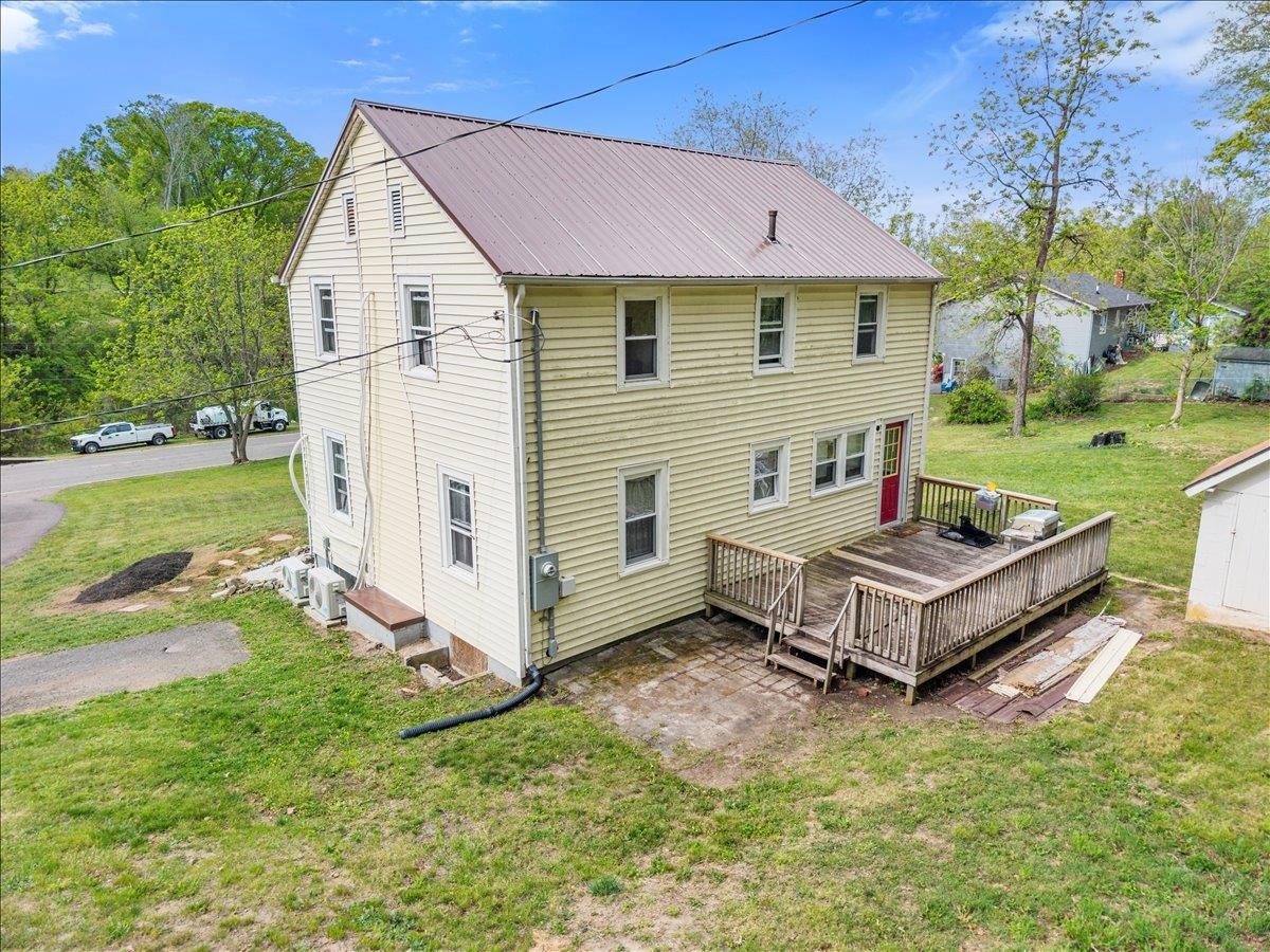 5074 E Lee Highway Max Meadows VA 24360