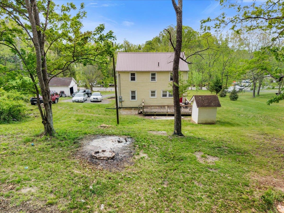 5074 E Lee Highway Max Meadows VA 24360