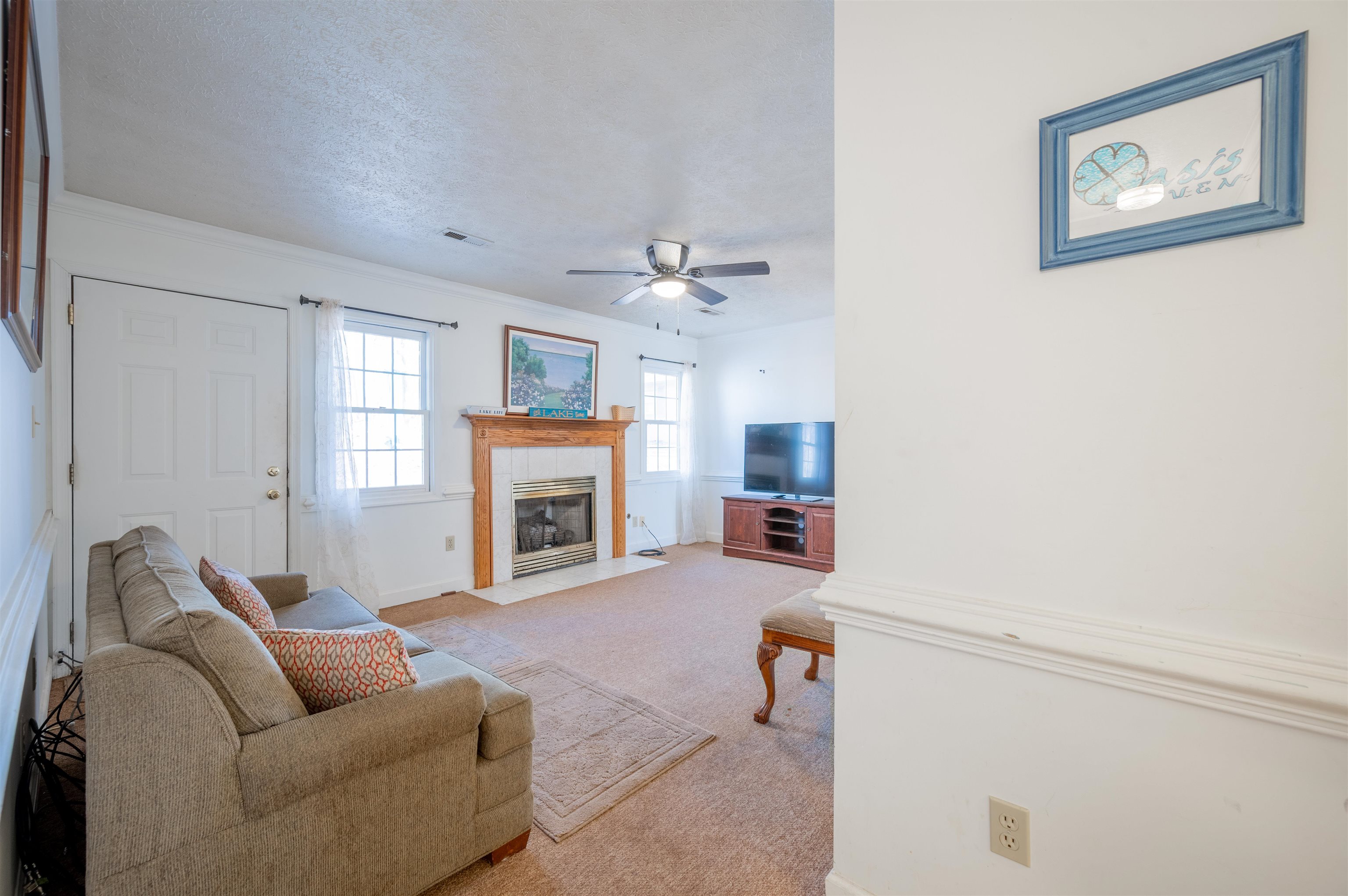 604 Surrey Drive Huddleston VA 24104