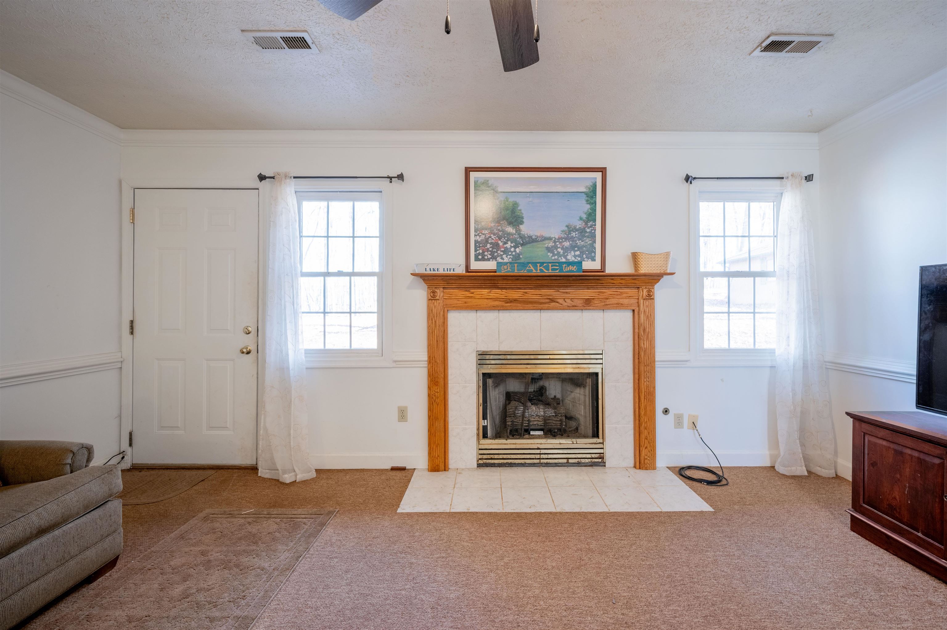 604 Surrey Drive Huddleston VA 24104