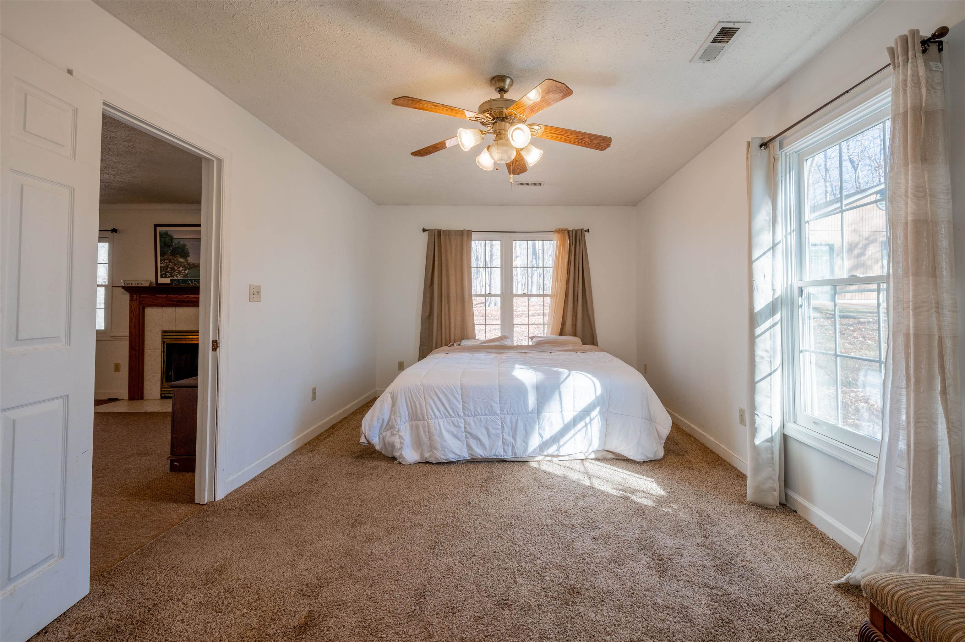 604 Surrey Drive Huddleston VA 24104