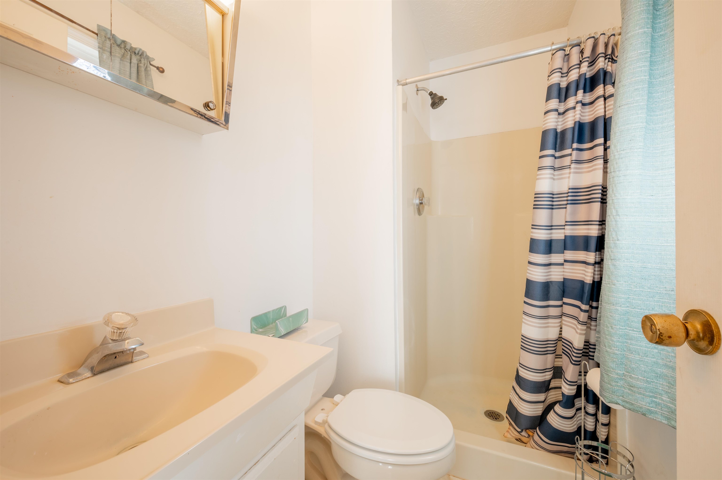 604 Surrey Drive Huddleston VA 24104