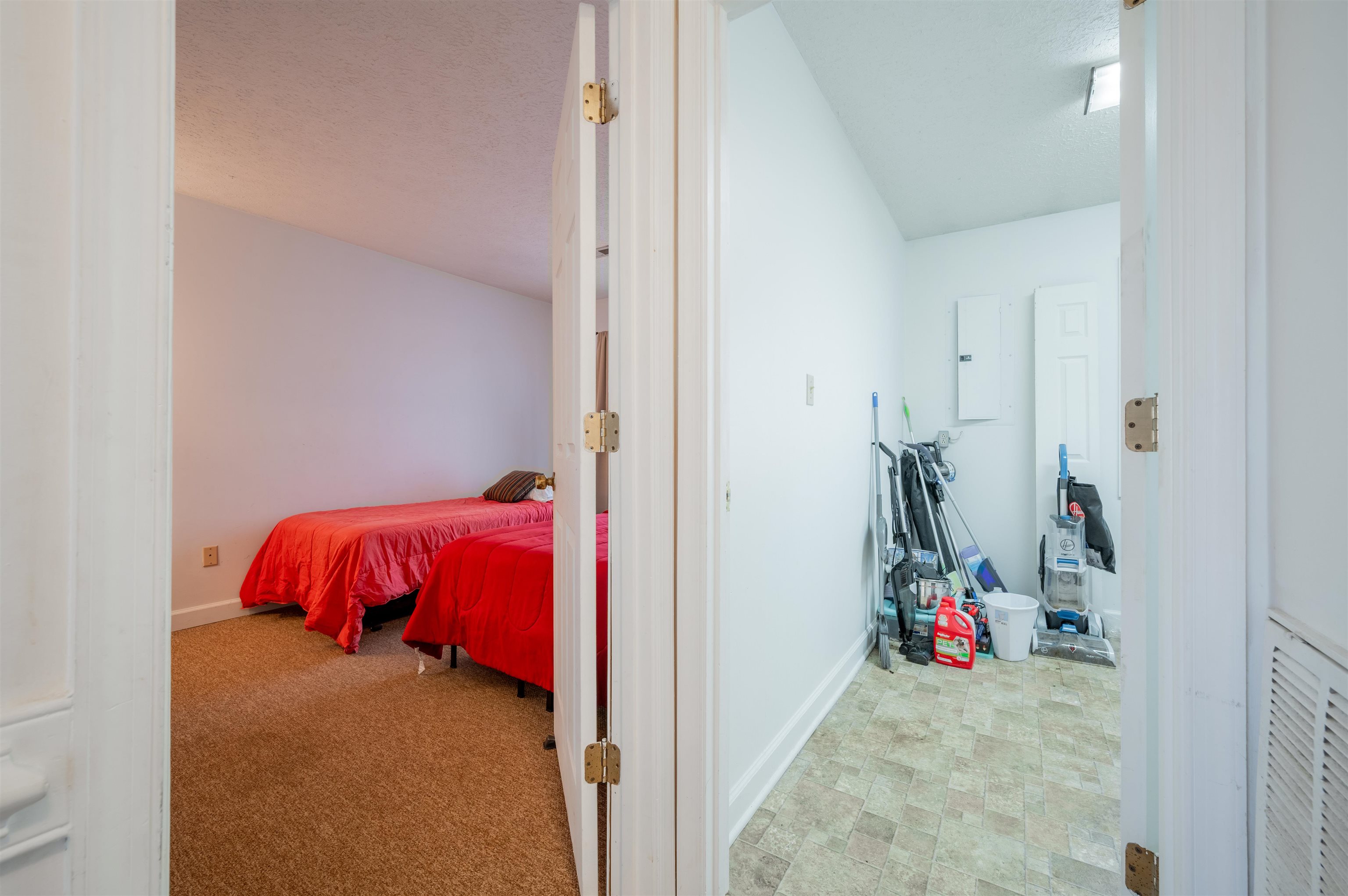 604 Surrey Drive Huddleston VA 24104