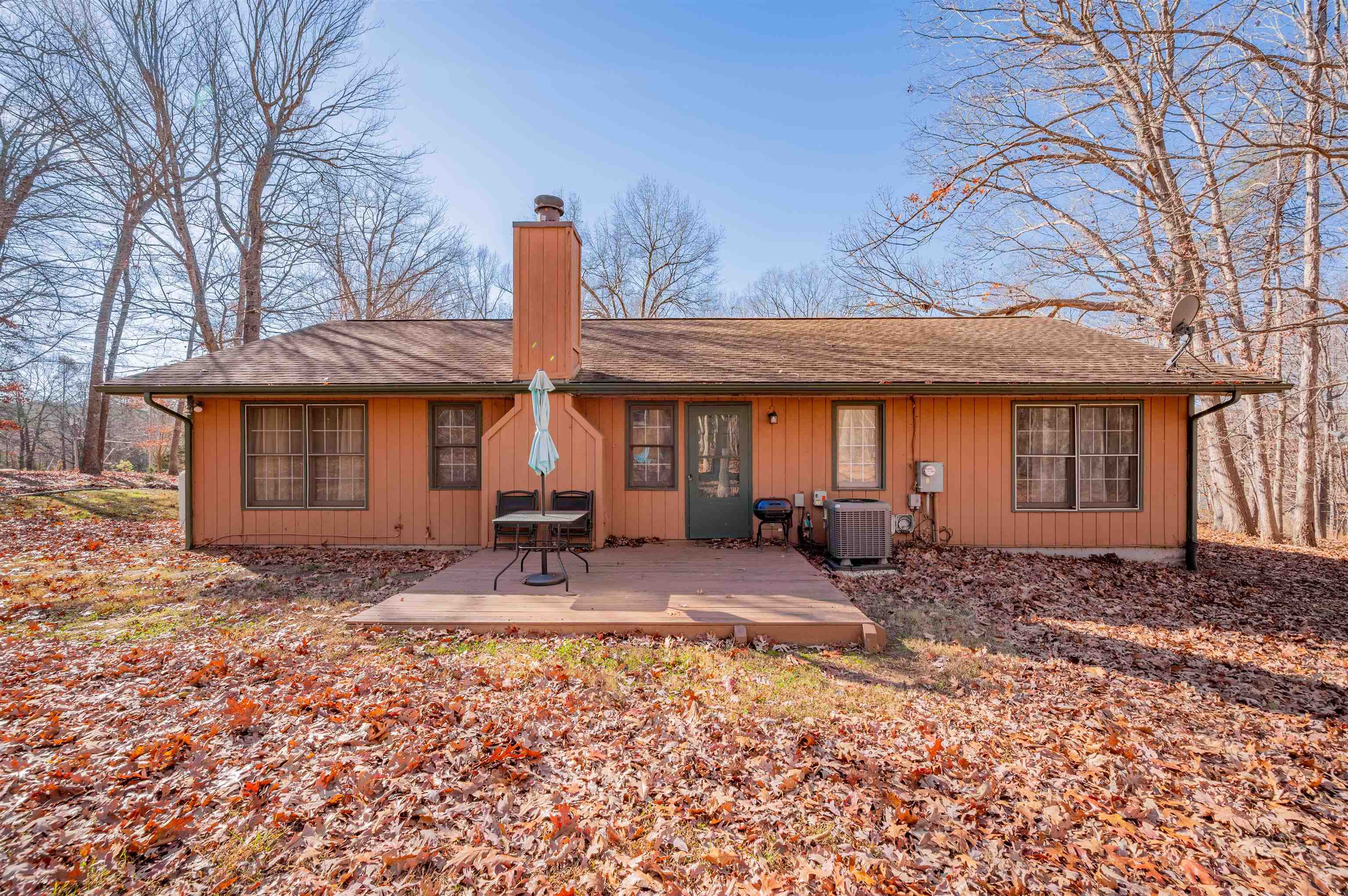 604 Surrey Drive Huddleston VA 24104