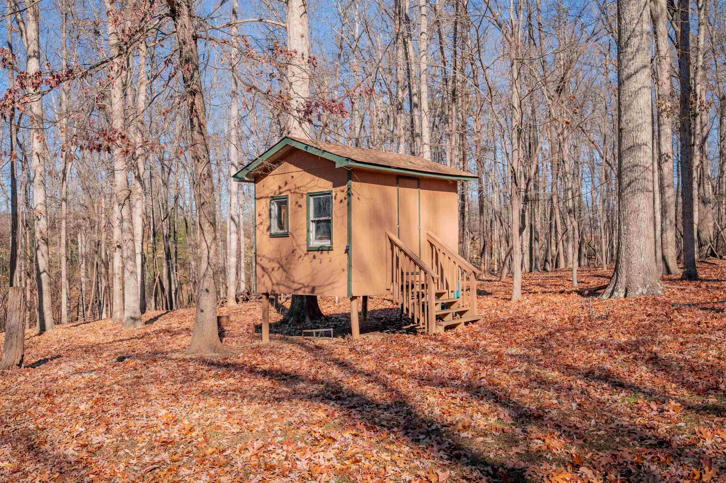 604 Surrey Drive Huddleston VA 24104