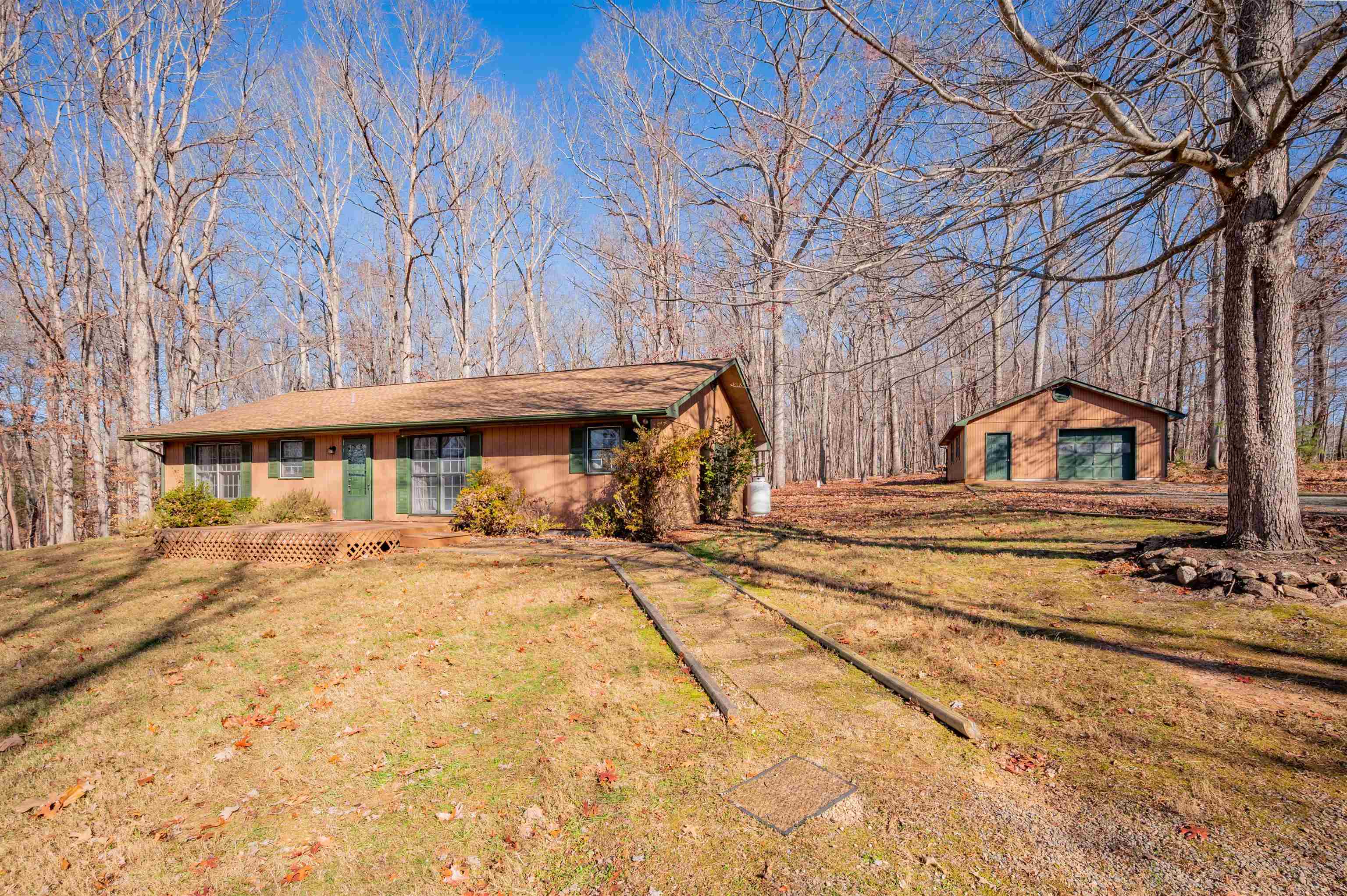 604 Surrey Drive Huddleston VA 24104