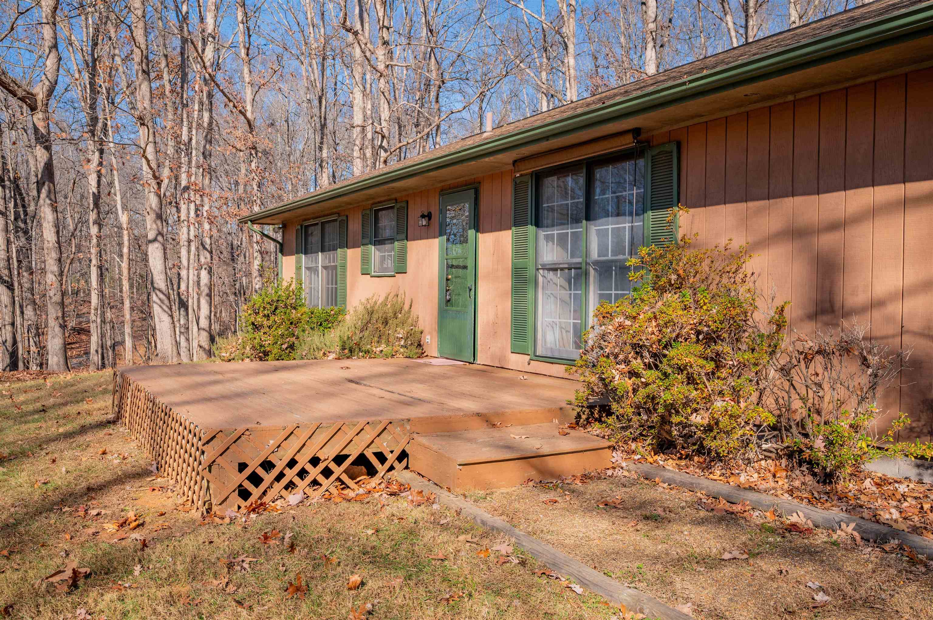 604 Surrey Drive Huddleston VA 24104