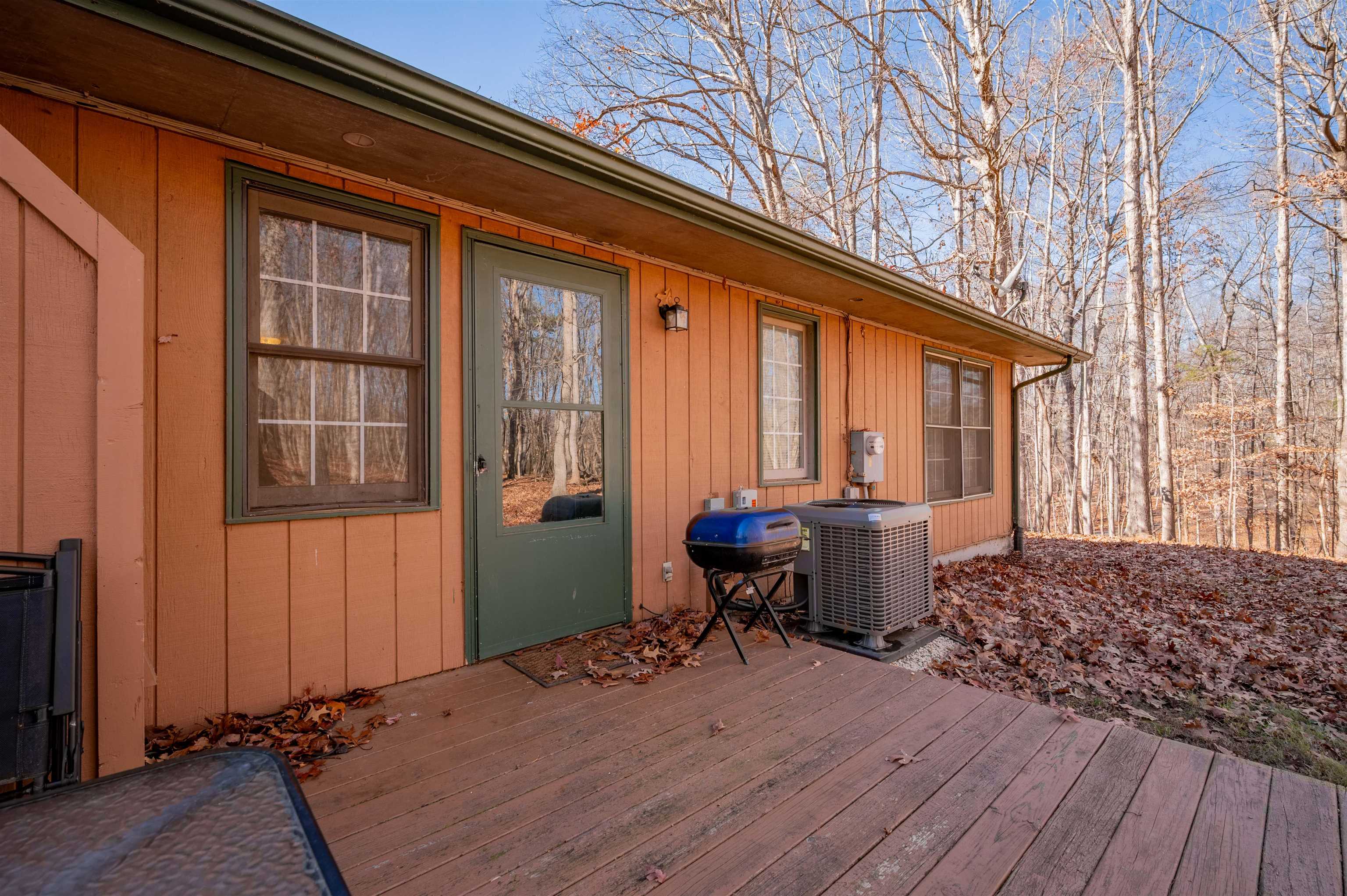 604 Surrey Drive Huddleston VA 24104