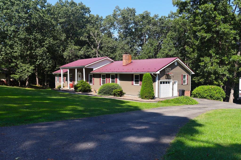 5651 Howell Drive Dublin VA 24084
