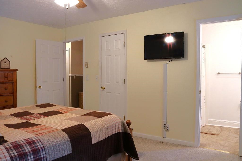 5651 Howell Drive Dublin VA 24084
