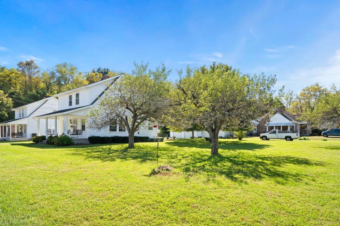 104 Esther Street Narrows VA 24124