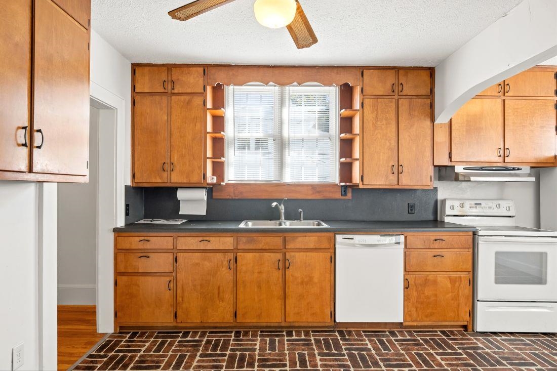 104 Esther Street Narrows VA 24124