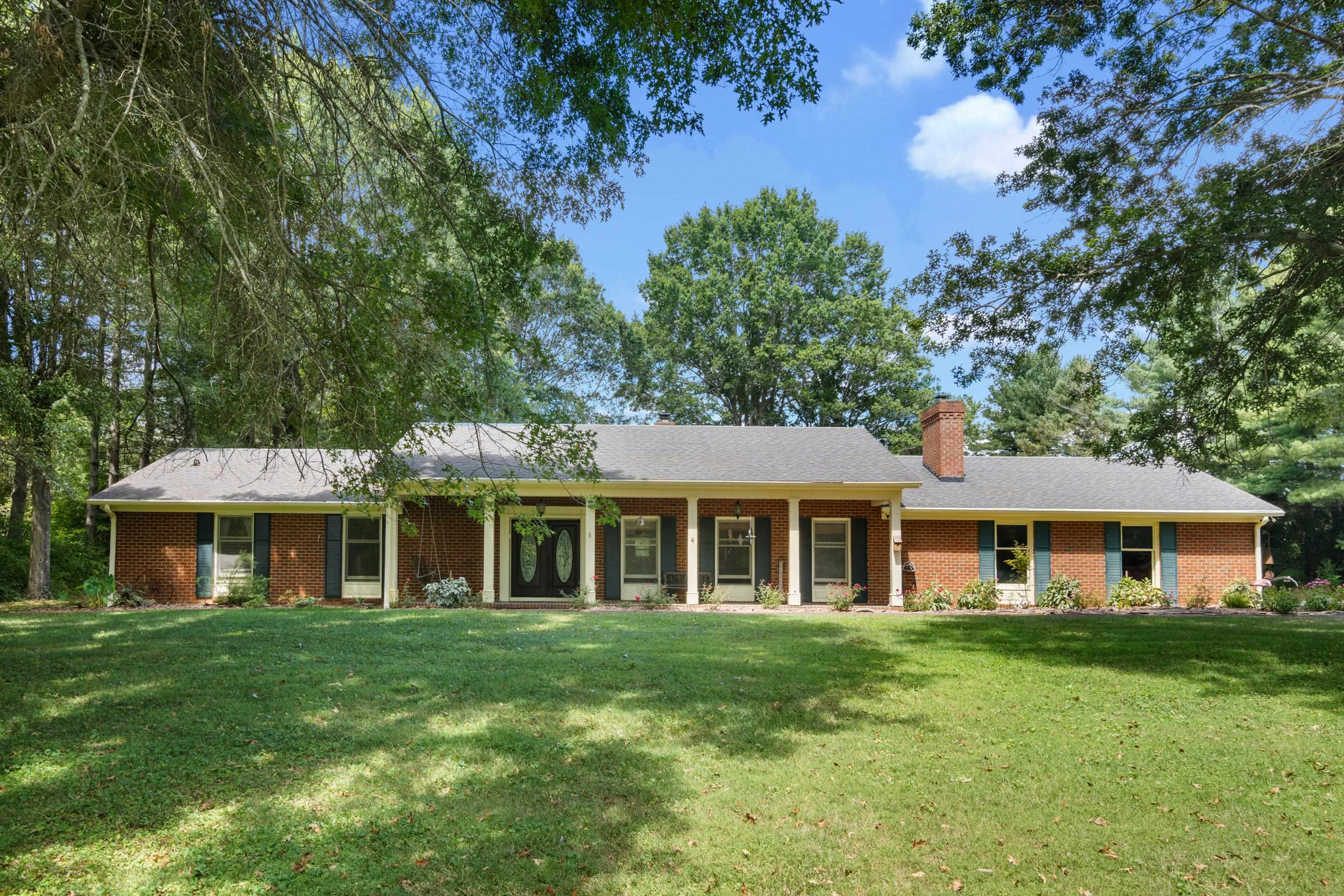 1110 W Ridge Road Wytheville VA 24382
