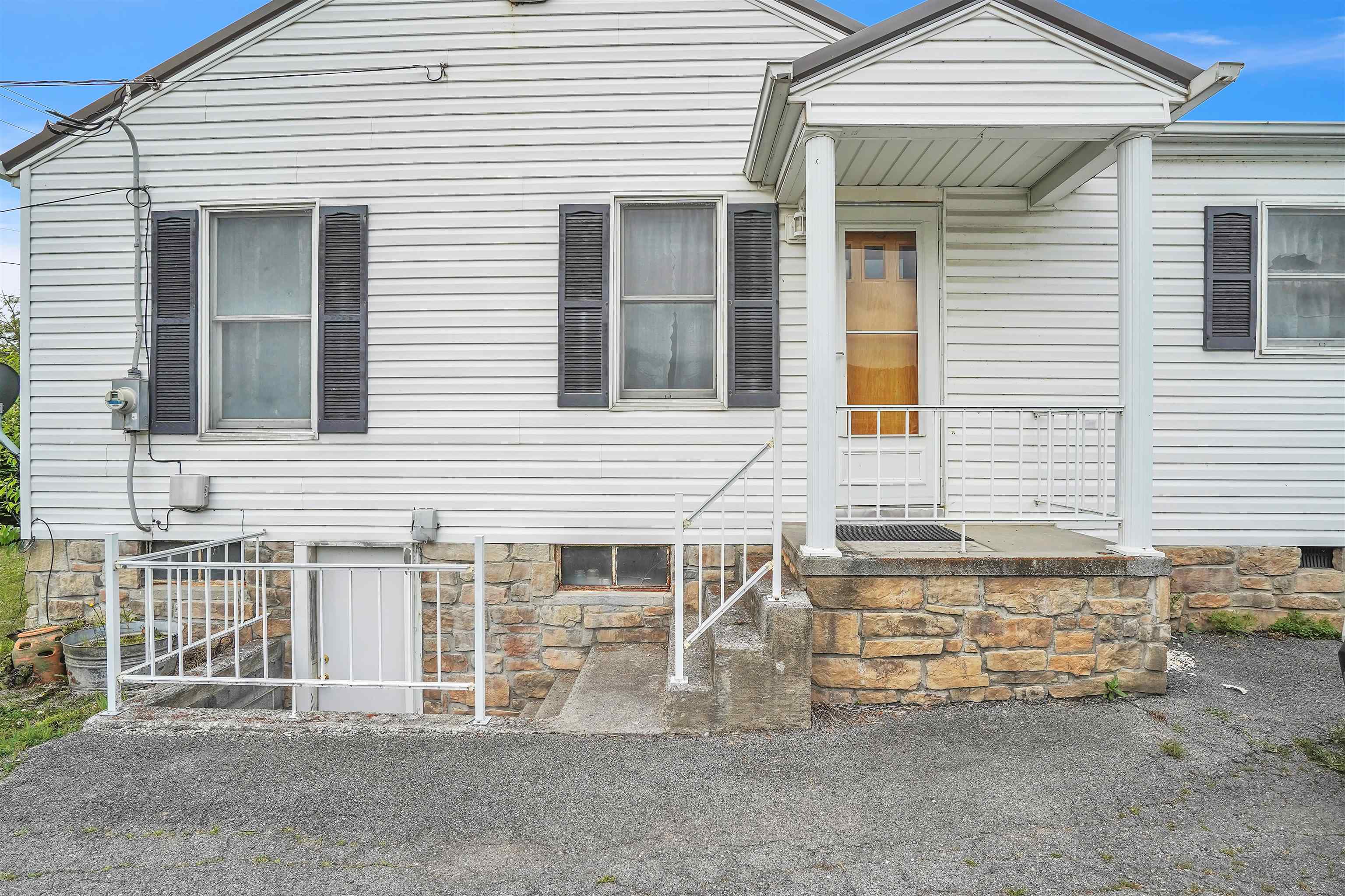 119 Mountain View Drive Rich Creek VA 24147