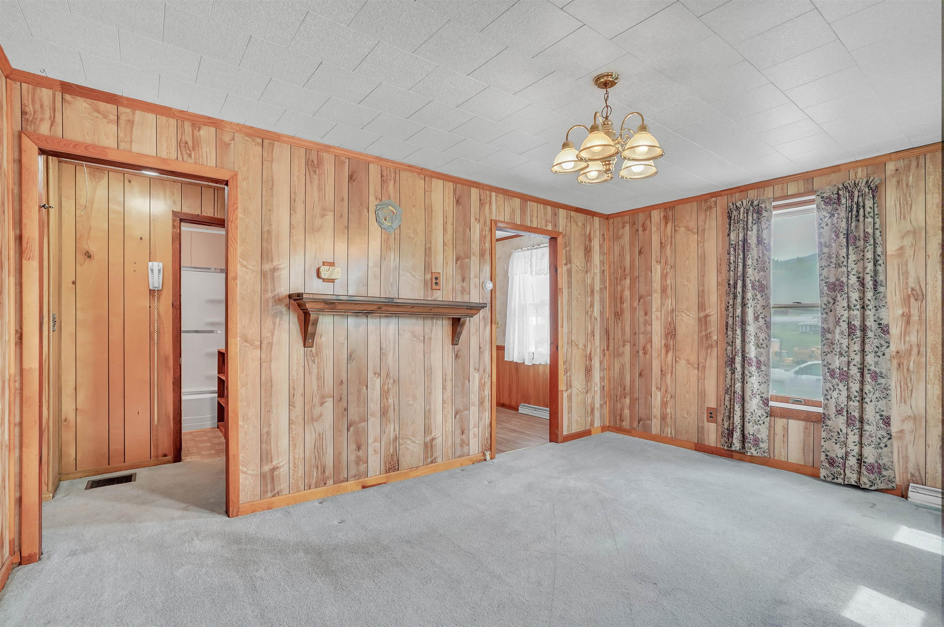 119 Mountain View Drive Rich Creek VA 24147
