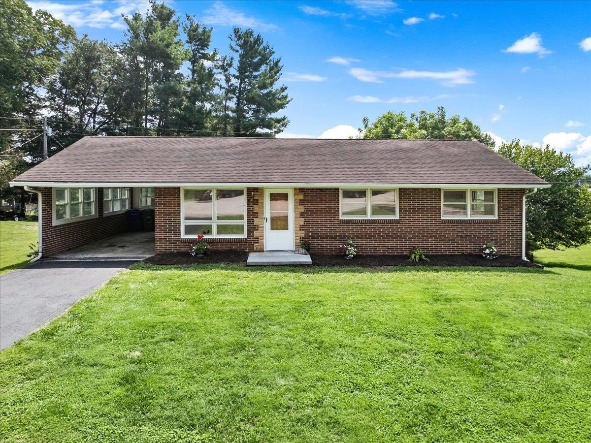 135 Griggs Street Christiansburg VA 24073