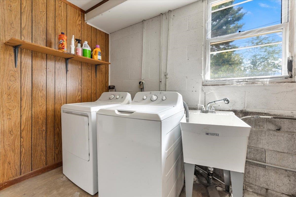 135 Griggs Street Christiansburg VA 24073