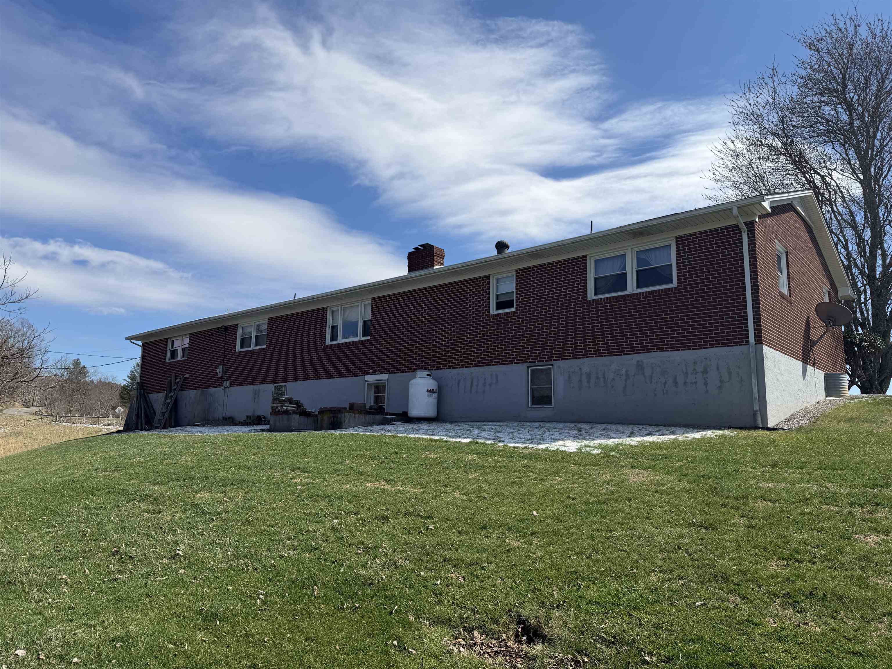 263 Indian Valley Po Road NW Willis VA 24380