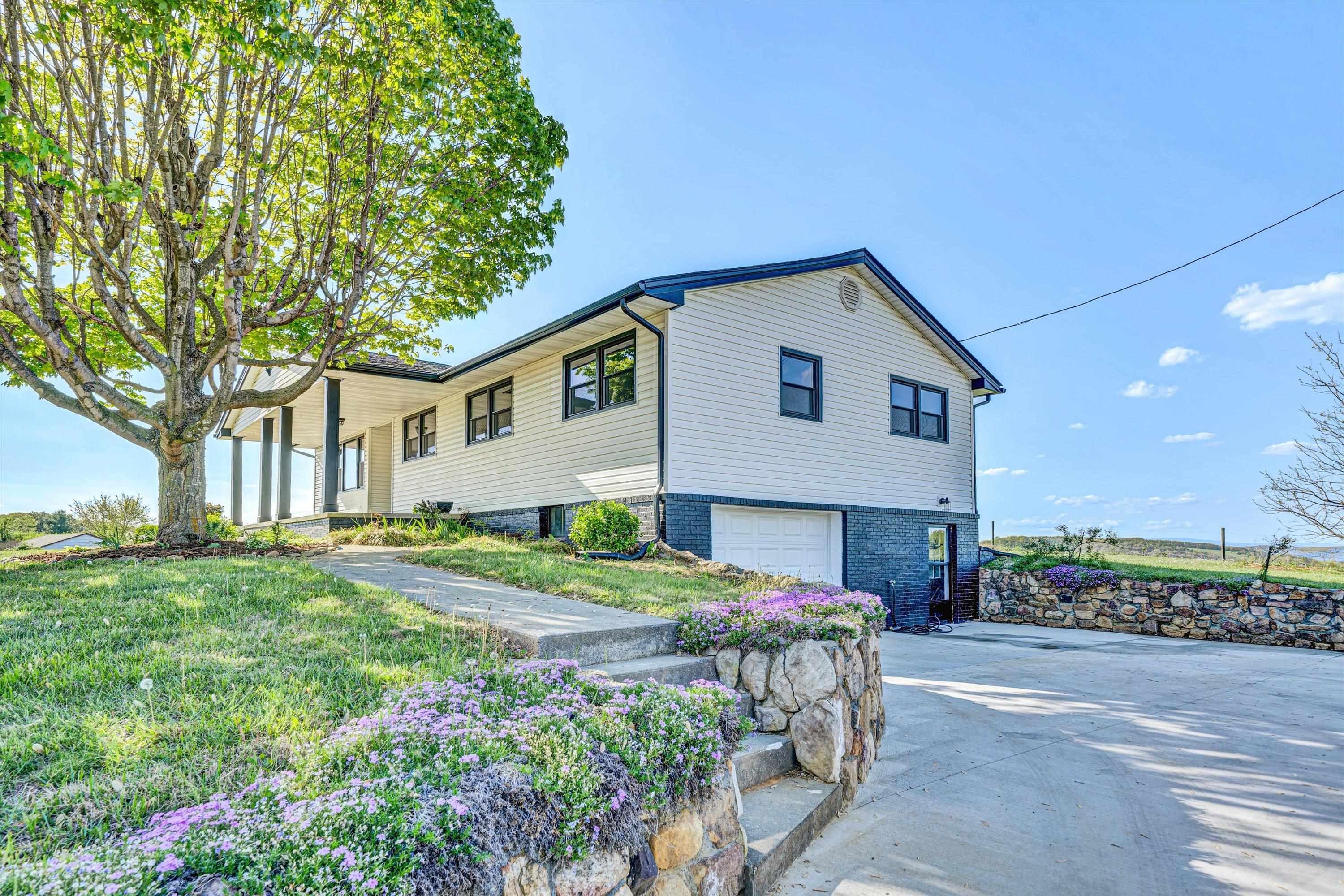 2288 Mud Pike Christiansburg VA 24073