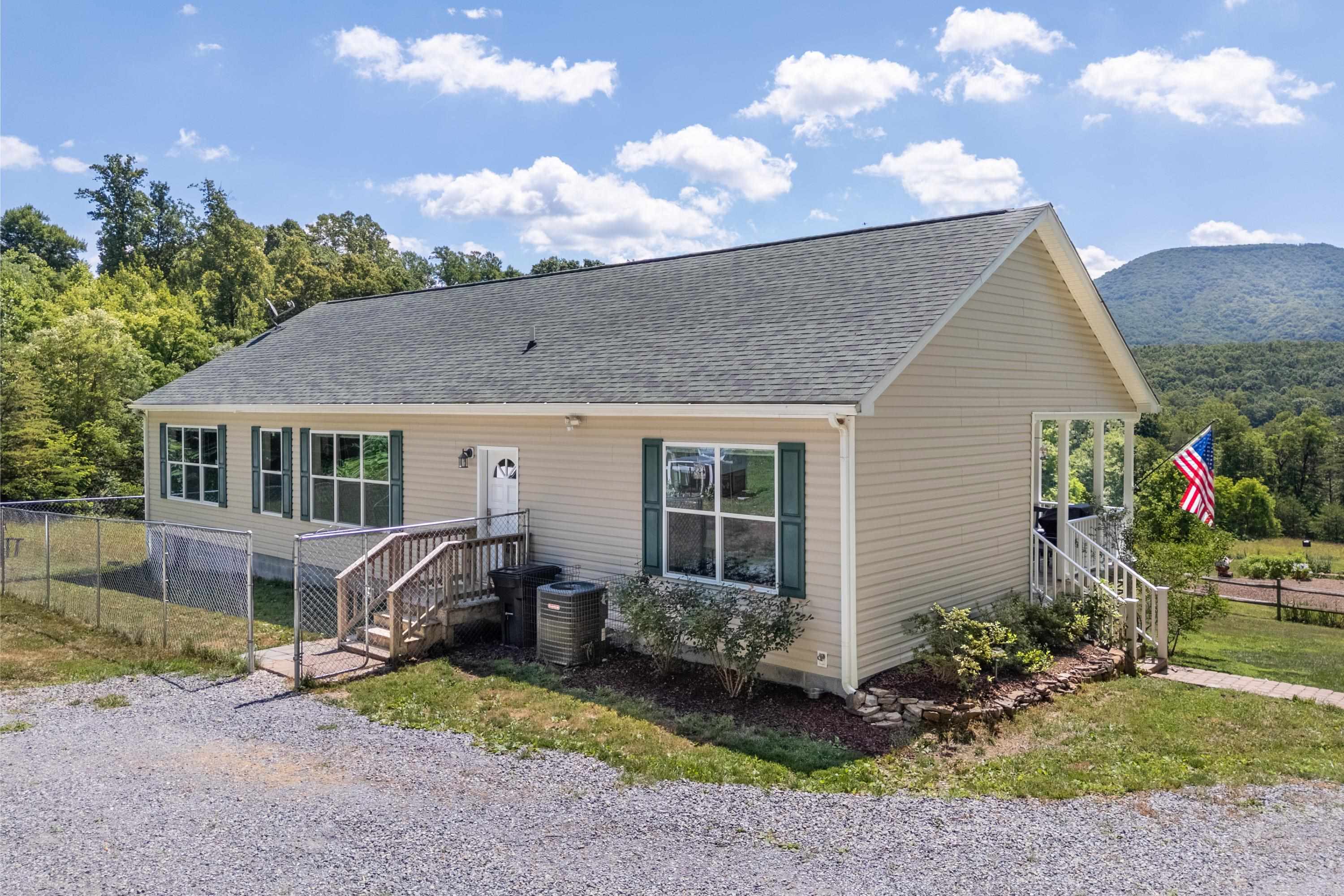 68 Paradise Lane Troutville VA 24175