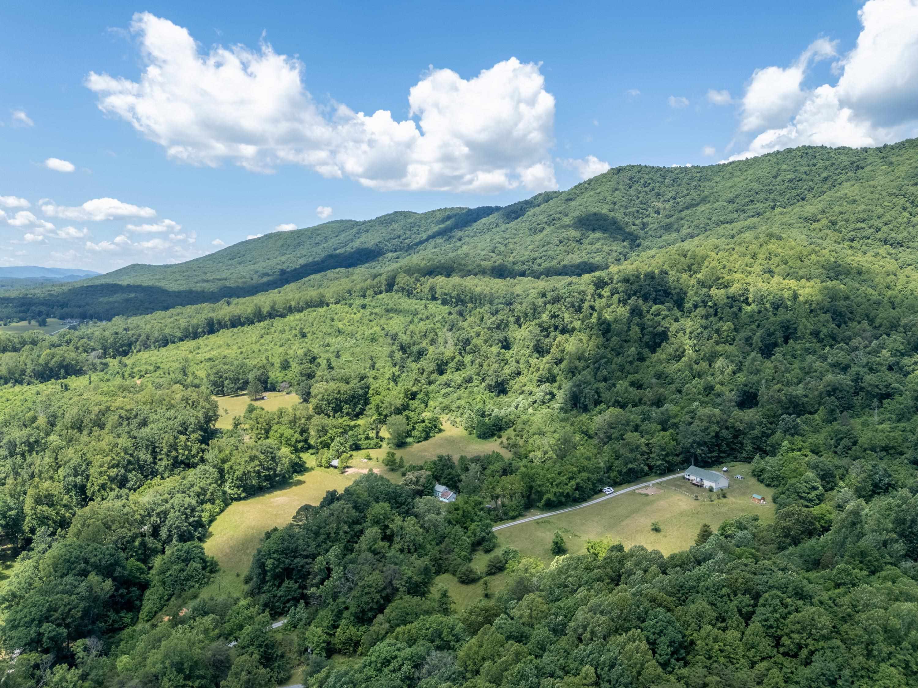 68 Paradise Lane Troutville VA 24175