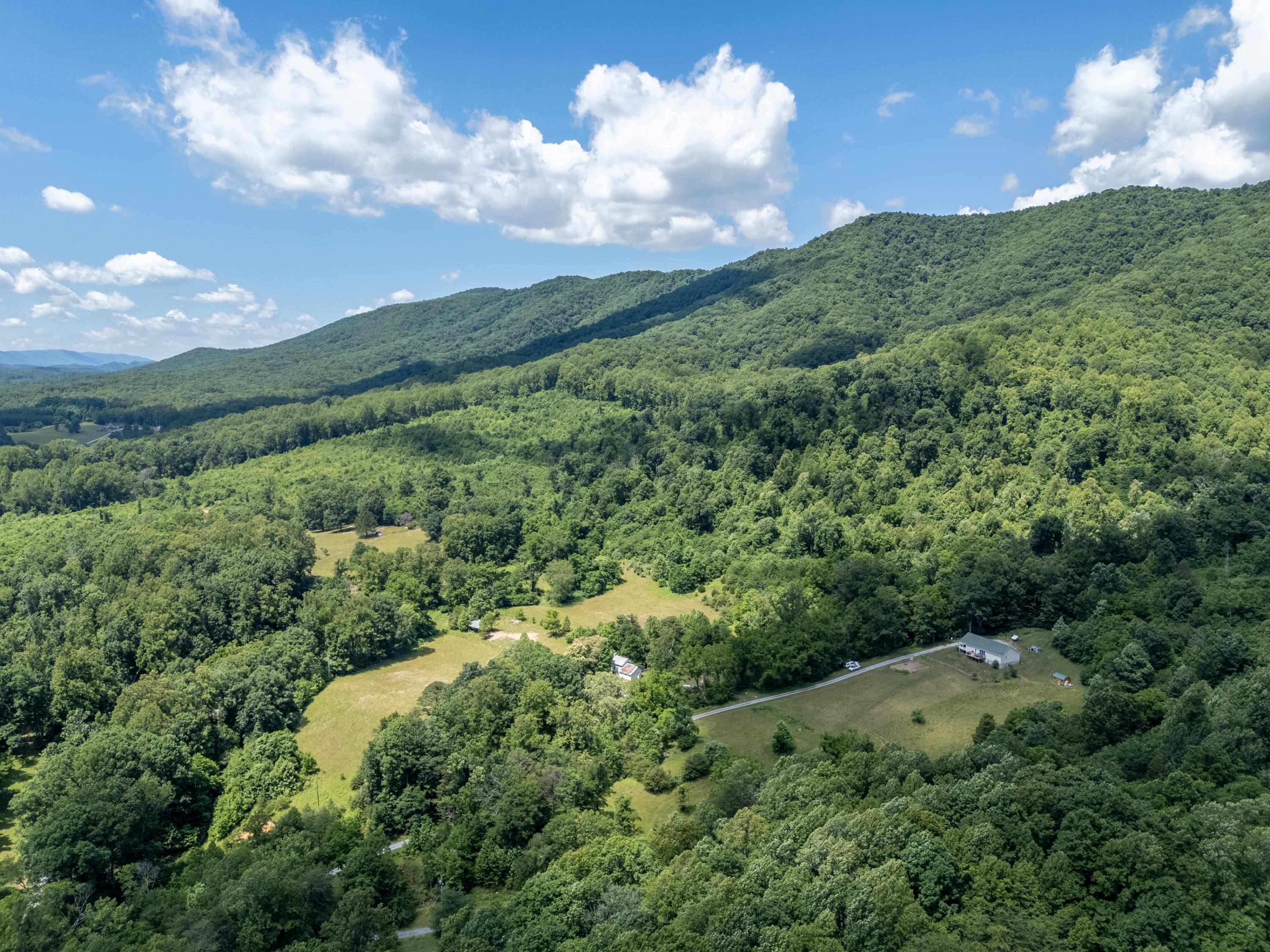 68 Paradise Lane Troutville VA 24175