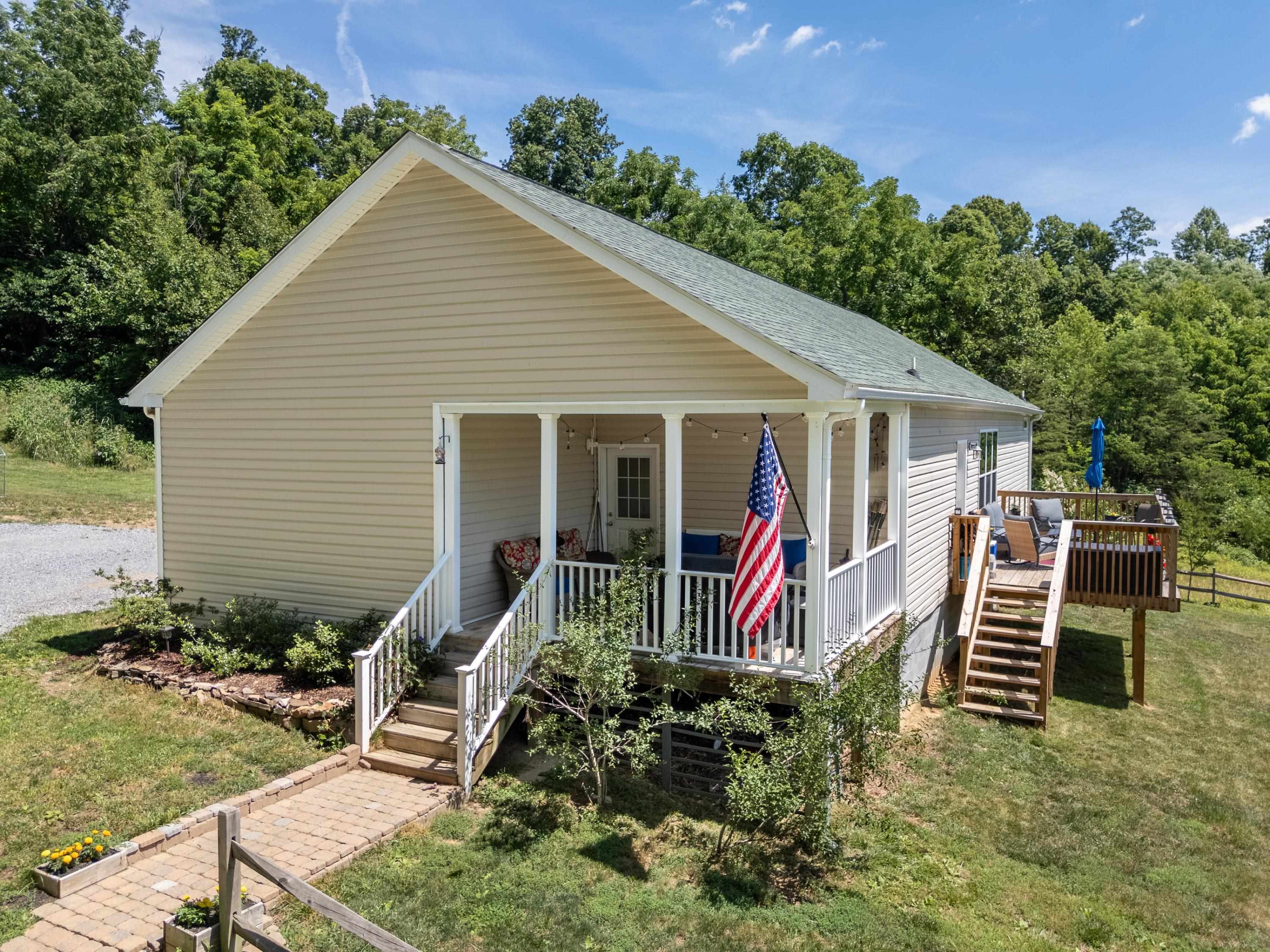 68 Paradise Lane Troutville VA 24175