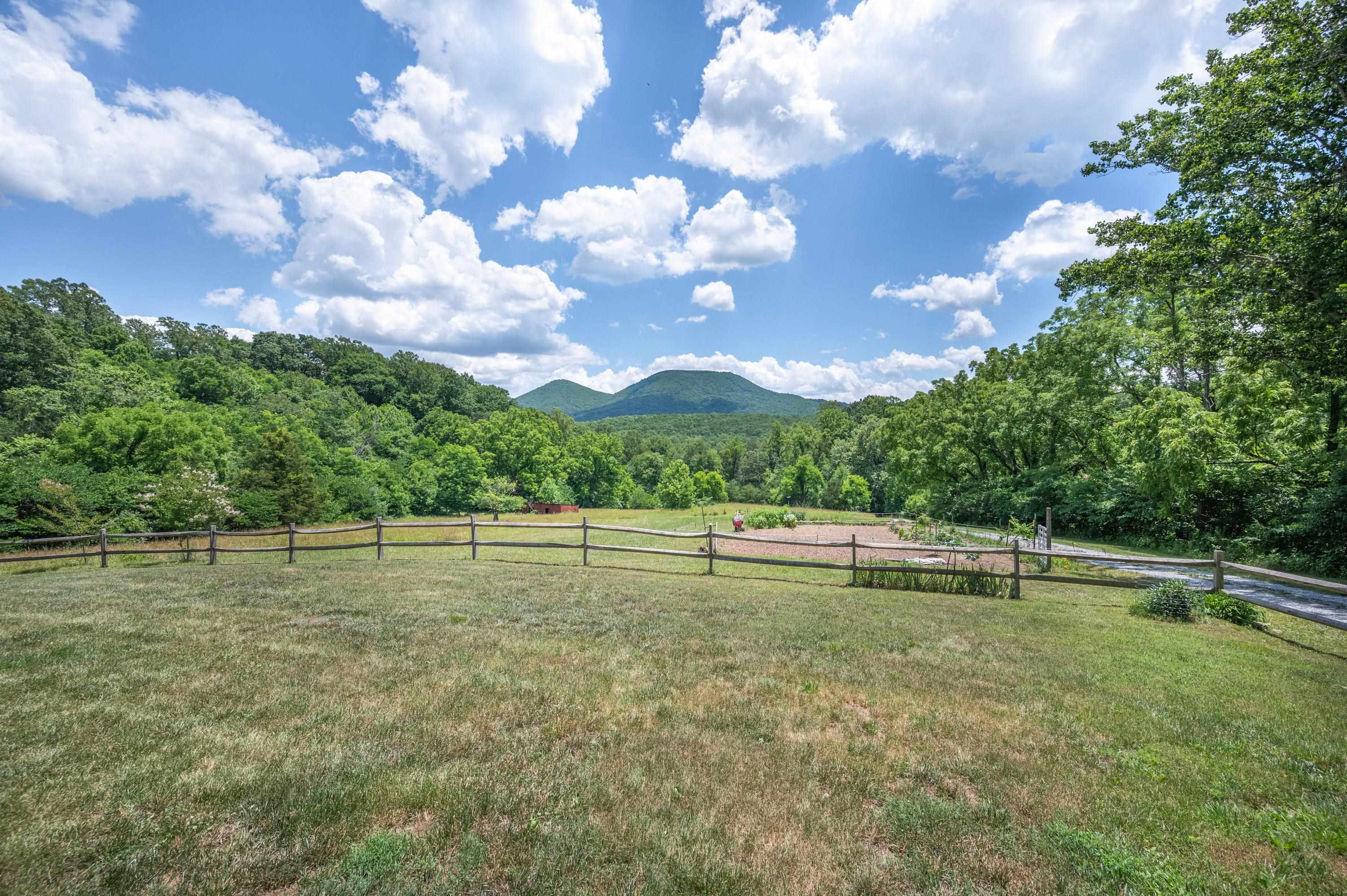68 Paradise Lane Troutville VA 24175
