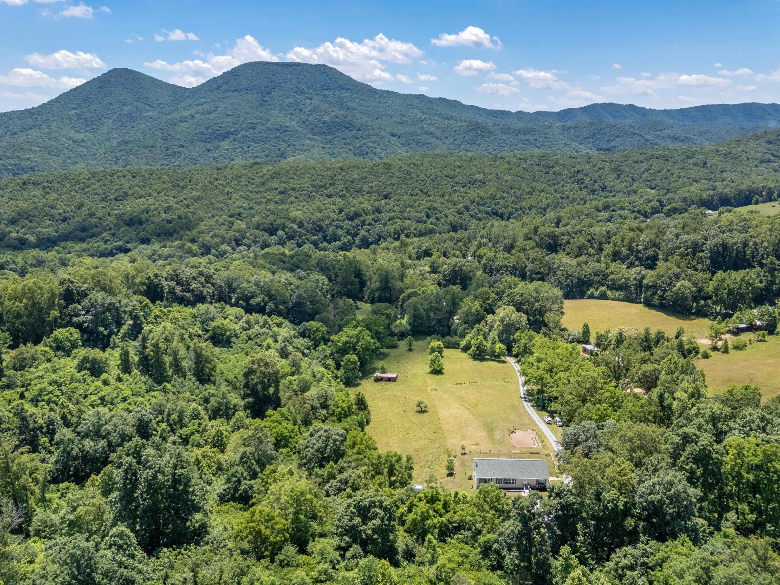 68 Paradise Lane Troutville VA 24175